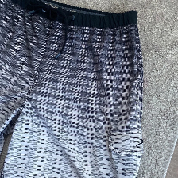 Speedo Men's Black White Ombre Print Swim Trunks Board Shorts Sz 38 - Picture 2 of 5